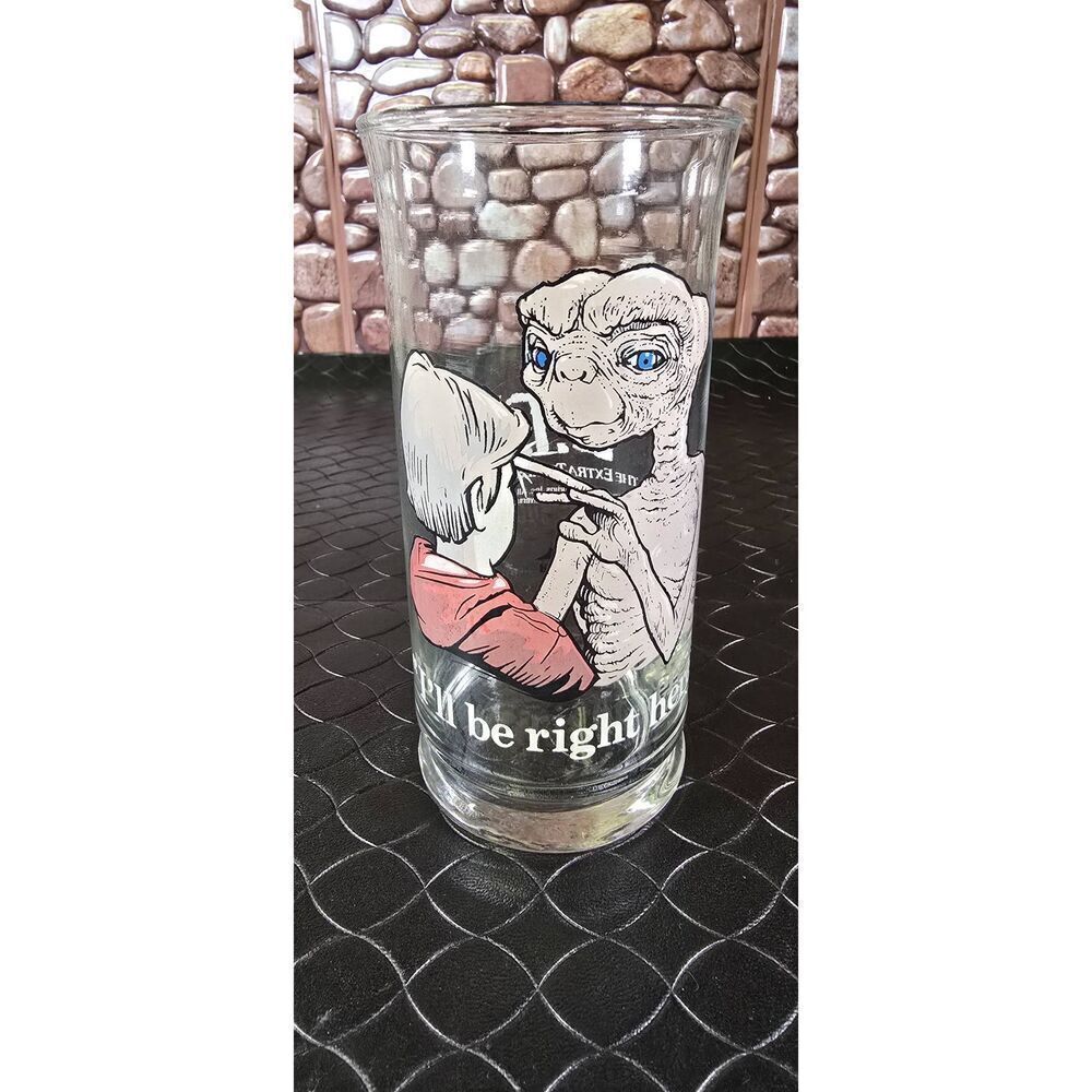1982 Pizza Hut promotional glass featuring E.T.